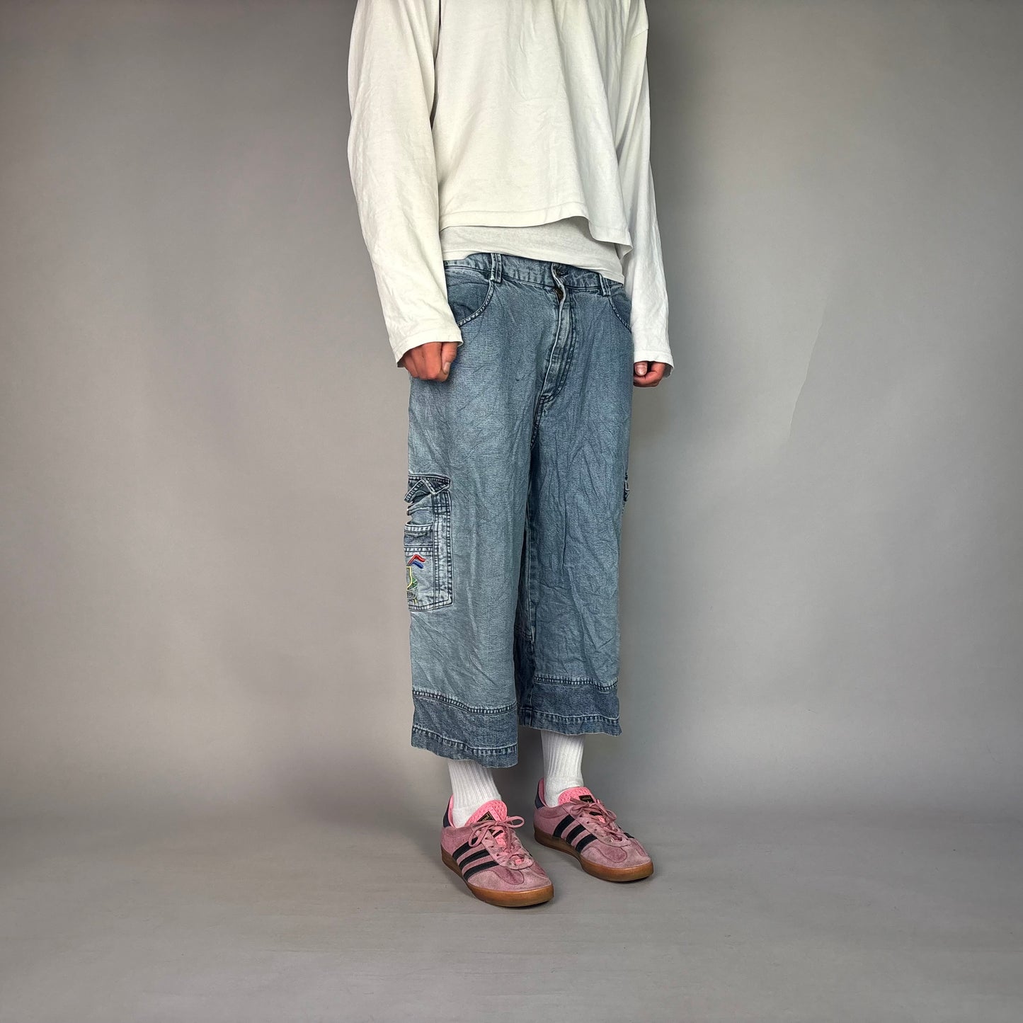 Vintage 3/4 Hip Hop Jorts/ 30 (S)