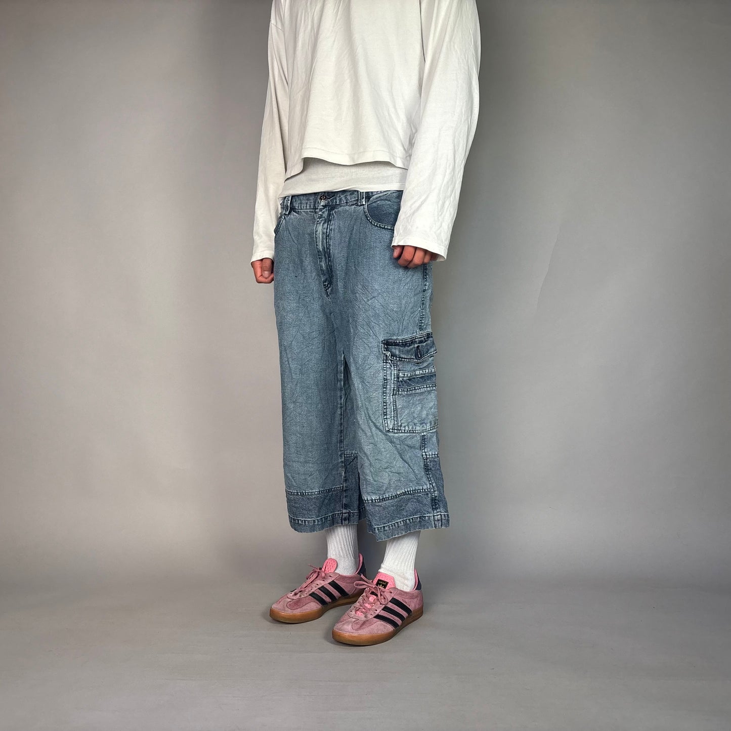 Vintage 3/4 Hip Hop Jorts/ 30 (S)