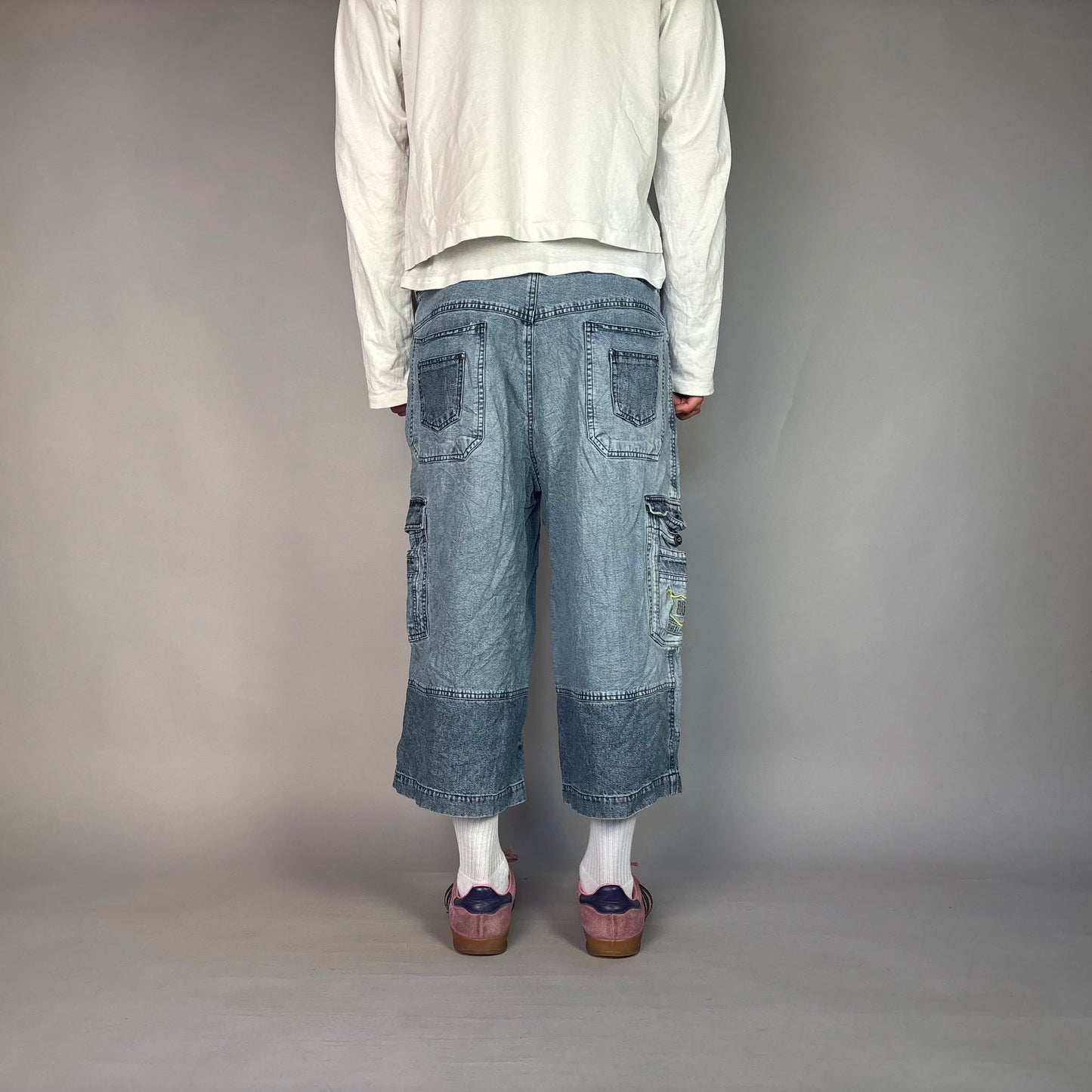 Vintage 3/4 Hip Hop Jorts/ 30 (S)