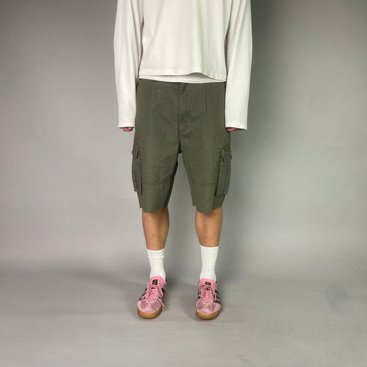 Vintage Cut Off Cargo Shorts/ 32 (M)